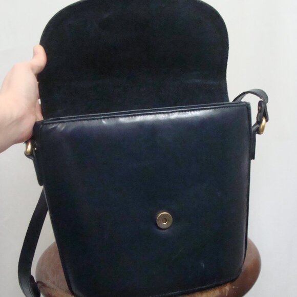 Blue Crossbody Bag with Sleek Design - Picture 6 of 8